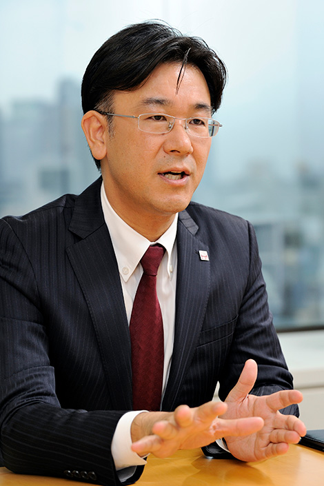 代表執行役社長　長谷川 拓磨