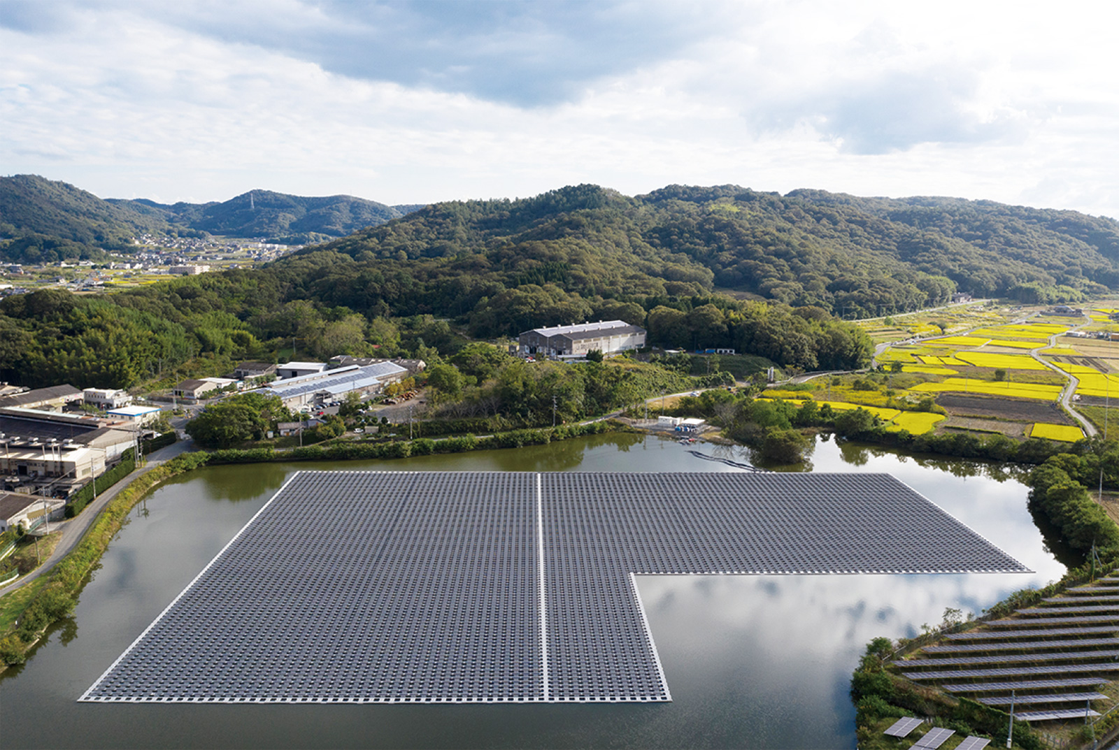 いちご笠岡岩野池ECO発電所