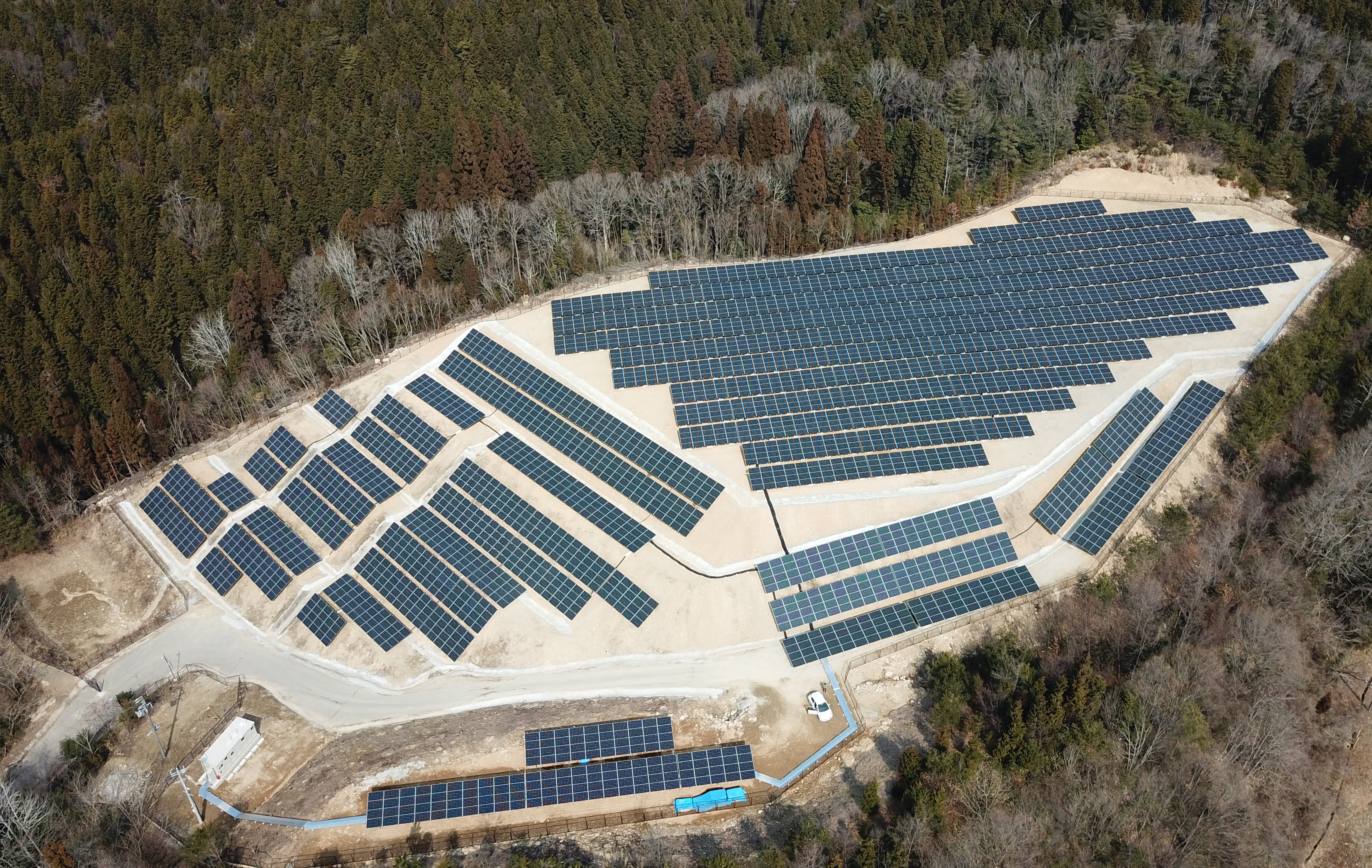 いちご土岐鶴里町柿野ECO発電所 | 発電所一覧 | クリーンエネルギー